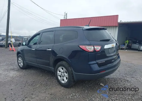 2017 Chevrolet Traverse Ls z USA, uszkodzony, nr VIN 1GNKRFED2HJ203093